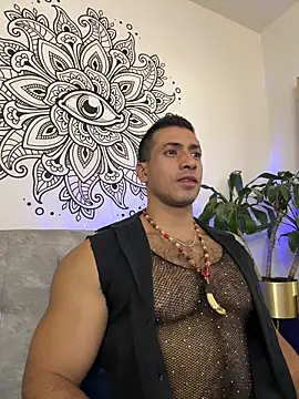 Snapshot of aaroncolombia chatting on 31, 10, 2025 aaroncolombia online show from 31, 10, 2025