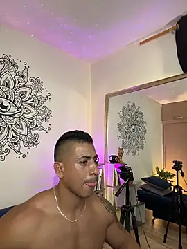 aaroncolombia online show from 10, 2, 2026