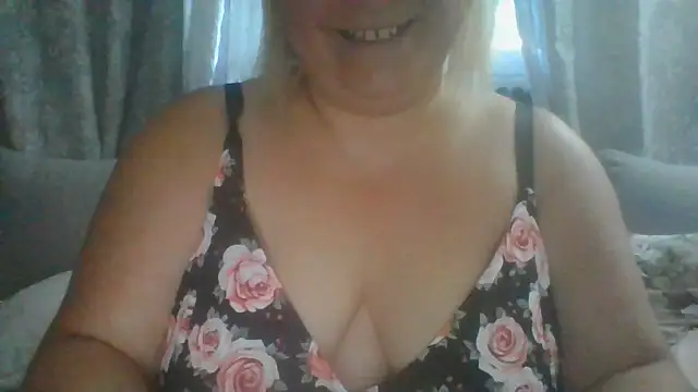 IvannaMystique online show from 17, 6, 2026