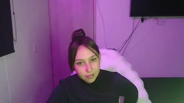 Skarlet Adams28 online show from 20, 10, 2025