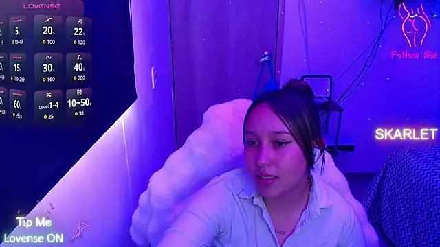 Skarlet Adams28 online show from 2, 10, 2025