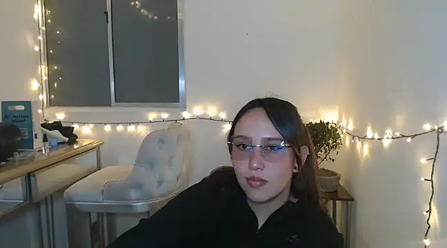 Skarlet Adams28 online show from 29, 1, 2025