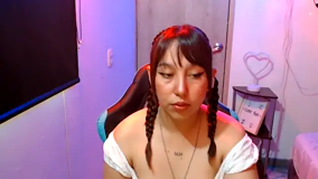 Skarlet Adams28 online show from 12, 5, 2026