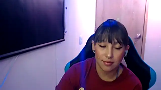 Skarlet Adams28 online show from 6, 6, 2026