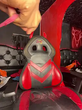 Thyana LS online show from 30, 10, 2025