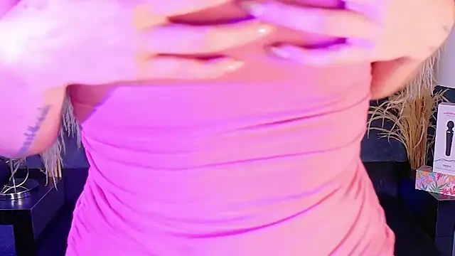 KylieWhite online show from 6, 11, 2025