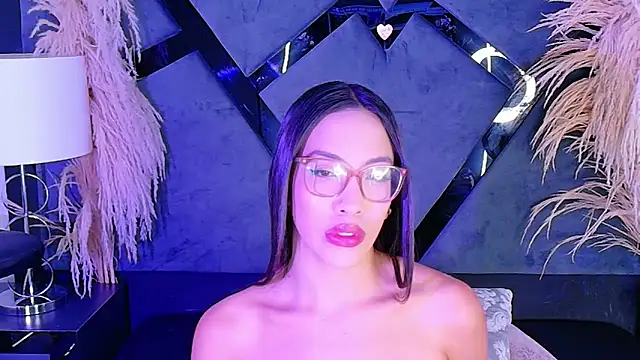 KylieWhite online show from 30, 10, 2025