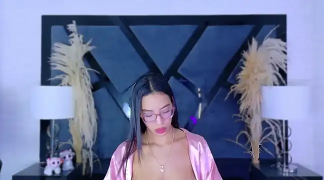 KylieWhite online show from 21, 3, 2025