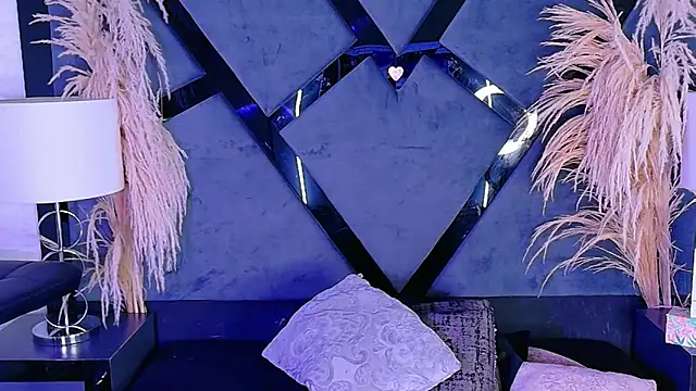 KylieWhite online show from 30, 10, 2025