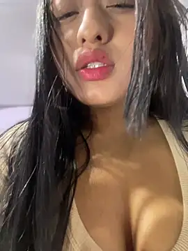 Estefanii- online show from 28, 2, 2025