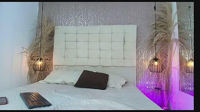 LeylaRangel online show from 6, 11, 2025