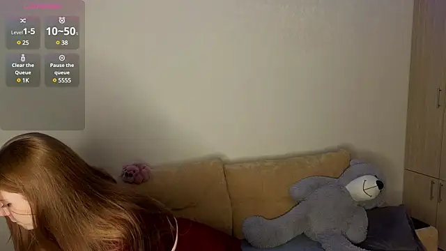 Candy Lynni online show from 9, 1, 2025