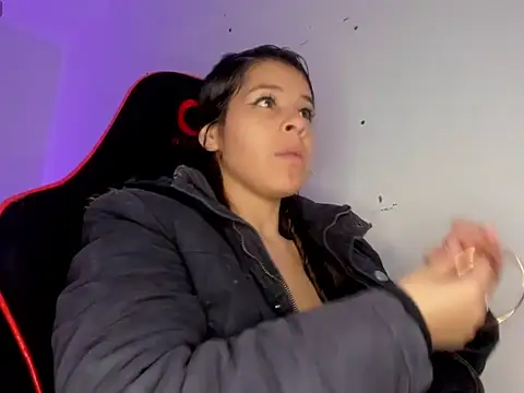 Snapshot of silviamilk chatting on 23, 2, 2026 silviamilk online show from 23, 2, 2026