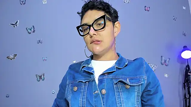 Kaira mosse online show from 17, 10, 2025