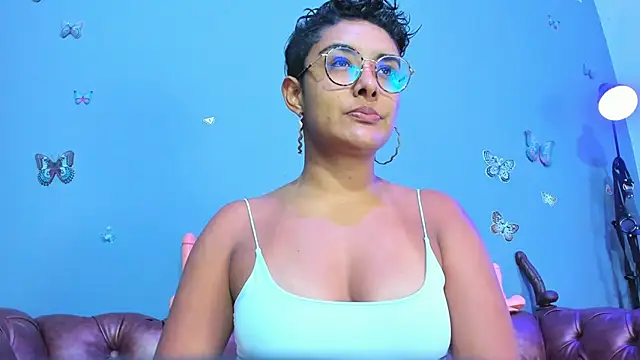 Kaira mosse online show from 7, 10, 2025