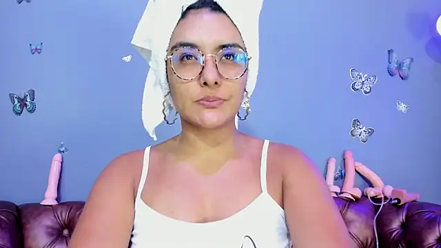 Kaira mosse online show from 2, 11, 2025