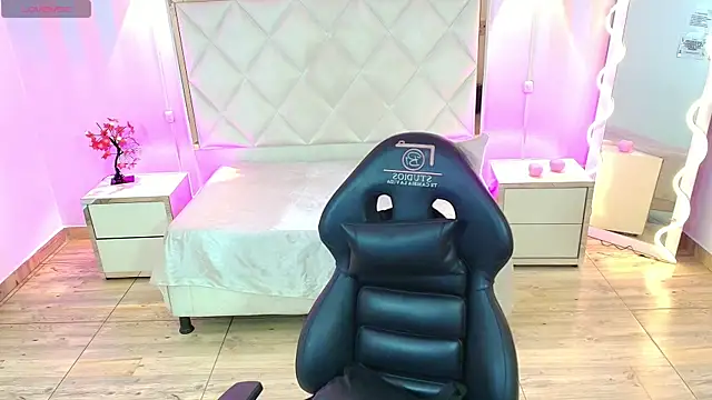 Brendda tay online show from 11, 1, 2026