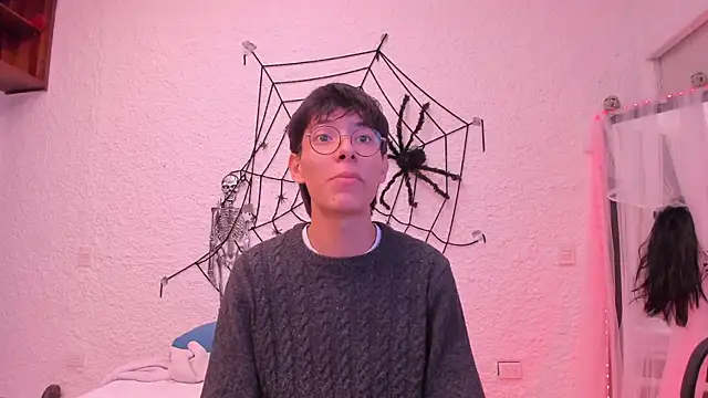 Snapshot of alexandersawyer chatting on 4, 10, 2025 alexandersawyer online show from 4, 10, 2025