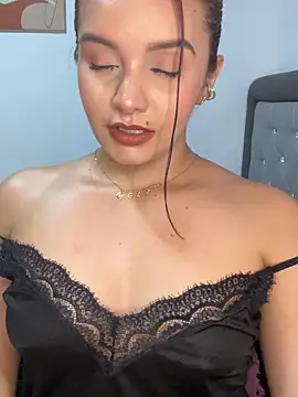 Melanyprada online show from 27, 5, 2026