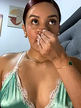 Melanyprada online show from 16, 11, 2025