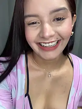 Melanyprada online show from 10, 4, 2026