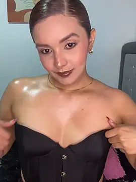 Melanyprada online show from 5, 6, 2026