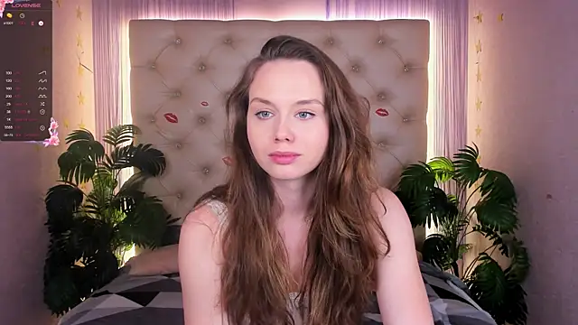 Julie Rhodes online show from 6, 3, 2025