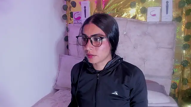 Snapshot of cristalconnorr chatting on 23, 4, 2026 cristalconnorr online show from 23, 4, 2026