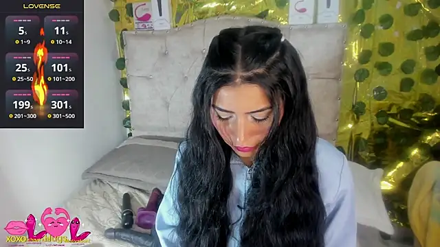 Snapshot of cristalconnorr chatting on 8, 5, 2026 cristalconnorr online show from 8, 5, 2026