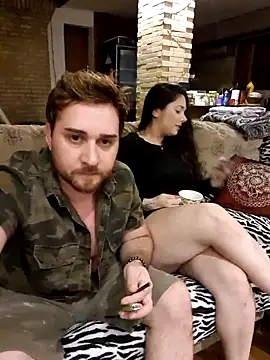 Snapshot of CoelhinhaGostosa chatting on 18, 2, 2025 CoelhinhaGostosa online show from 18, 2, 2025