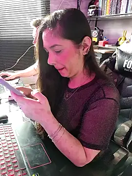 Snapshot of CoelhinhaGostosa chatting on 23, 11, 2025 CoelhinhaGostosa online show from 23, 11, 2025