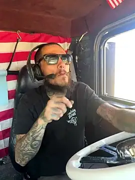 XMeF10 online show from 8, 9, 2025