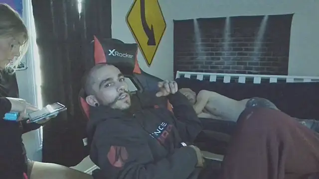 XMeF10 online show from 15, 3, 2025