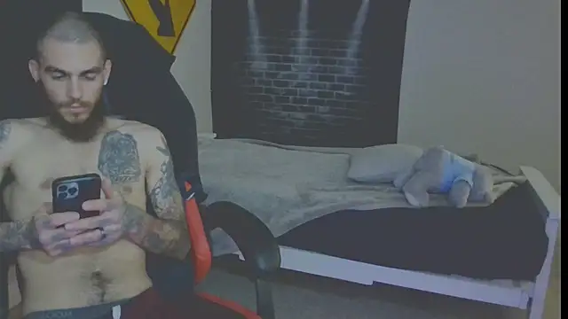 XMeF10 online show from 17, 3, 2025