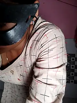 Shivani Mumbai85 online show from 5, 3, 2025