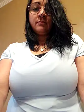 paulinaDiaz1 online show from 2, 5, 2026