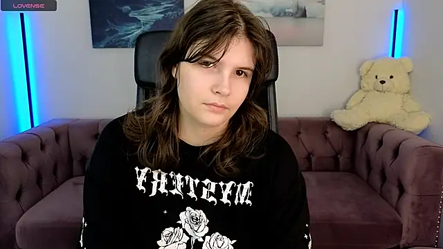 Snapshot of Ruyjin_Choi chatting on 4, 11, 2025 Ruyjin Choi online show from 4, 11, 2025