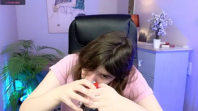 Snapshot of Ruyjin_Choi chatting on 18, 3, 2025 Ruyjin Choi online show from 18, 3, 2025