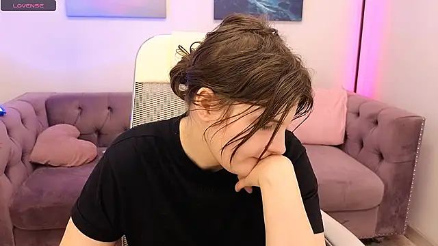 Snapshot of Ruyjin_Choi chatting on 1, 3, 2025 Ruyjin Choi online show from 1, 3, 2025