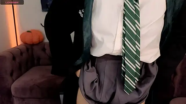 Snapshot of Ruyjin_Choi chatting on 28, 10, 2025 Ruyjin Choi online show from 28, 10, 2025