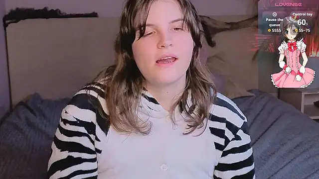 Snapshot of Ruyjin_Choi chatting on 27, 10, 2025 Ruyjin Choi online show from 27, 10, 2025