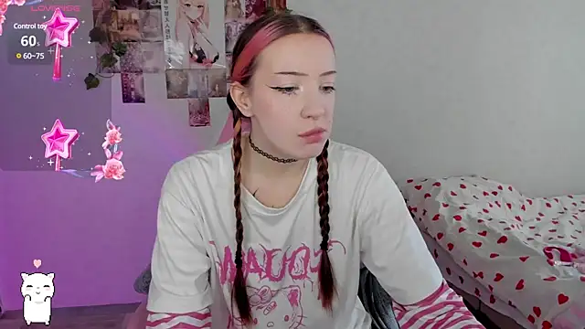 SweetieMollyy online show from 18, 3, 2025