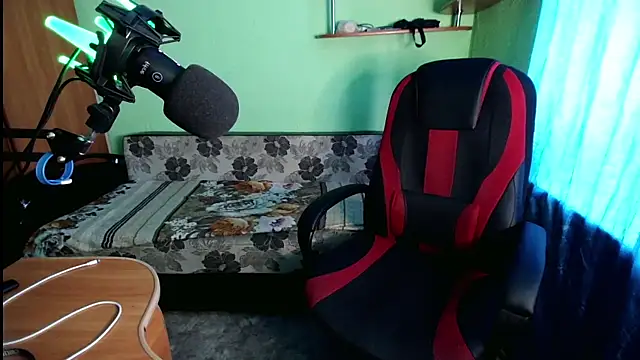 fameboyboo online show from 24, 11, 2025