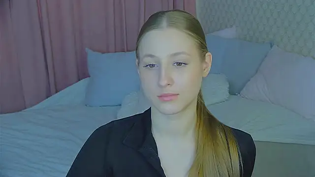 BritneyCruze online show from 10, 3, 2025