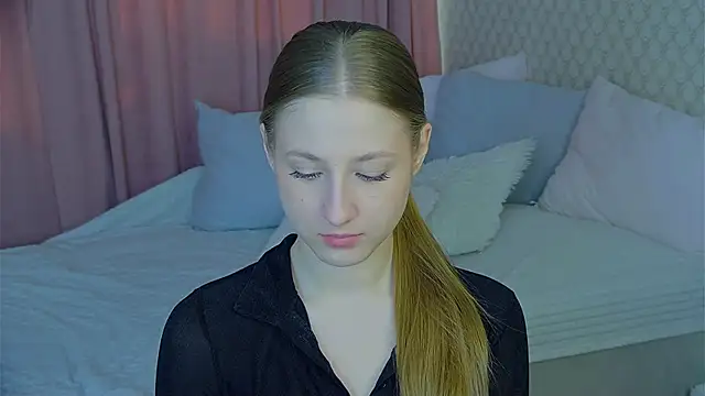 BritneyCruze online show from 10, 3, 2025