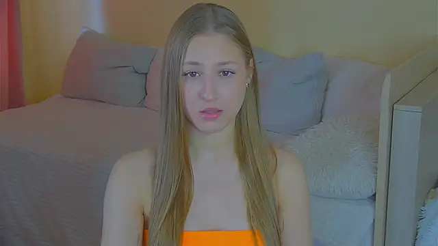 BritneyCruze online show from 31, 10, 2025