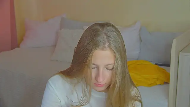 BritneyCruze online show from 9, 9, 2025