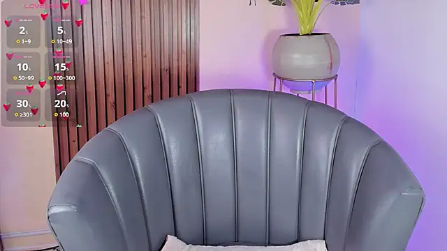 Snapshot of kenayfox chatting on 13, 11, 2025 kenayfox online show from 13, 11, 2025