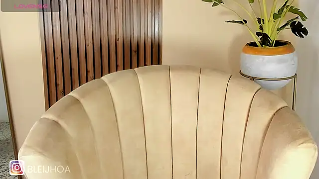 Snapshot of kenayfox chatting on 21, 3, 2025 kenayfox online show from 21, 3, 2025