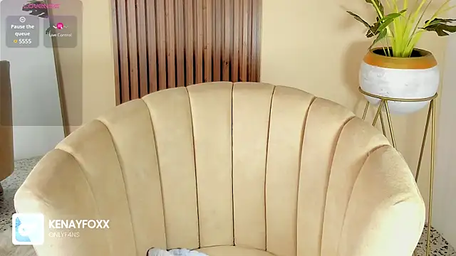 Snapshot of kenayfox chatting on 31, 1, 2025 kenayfox online show from 31, 1, 2025